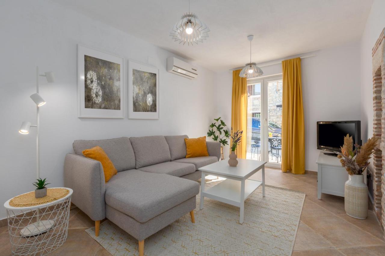 Apartments Agata Novigrad  Bagian luar foto