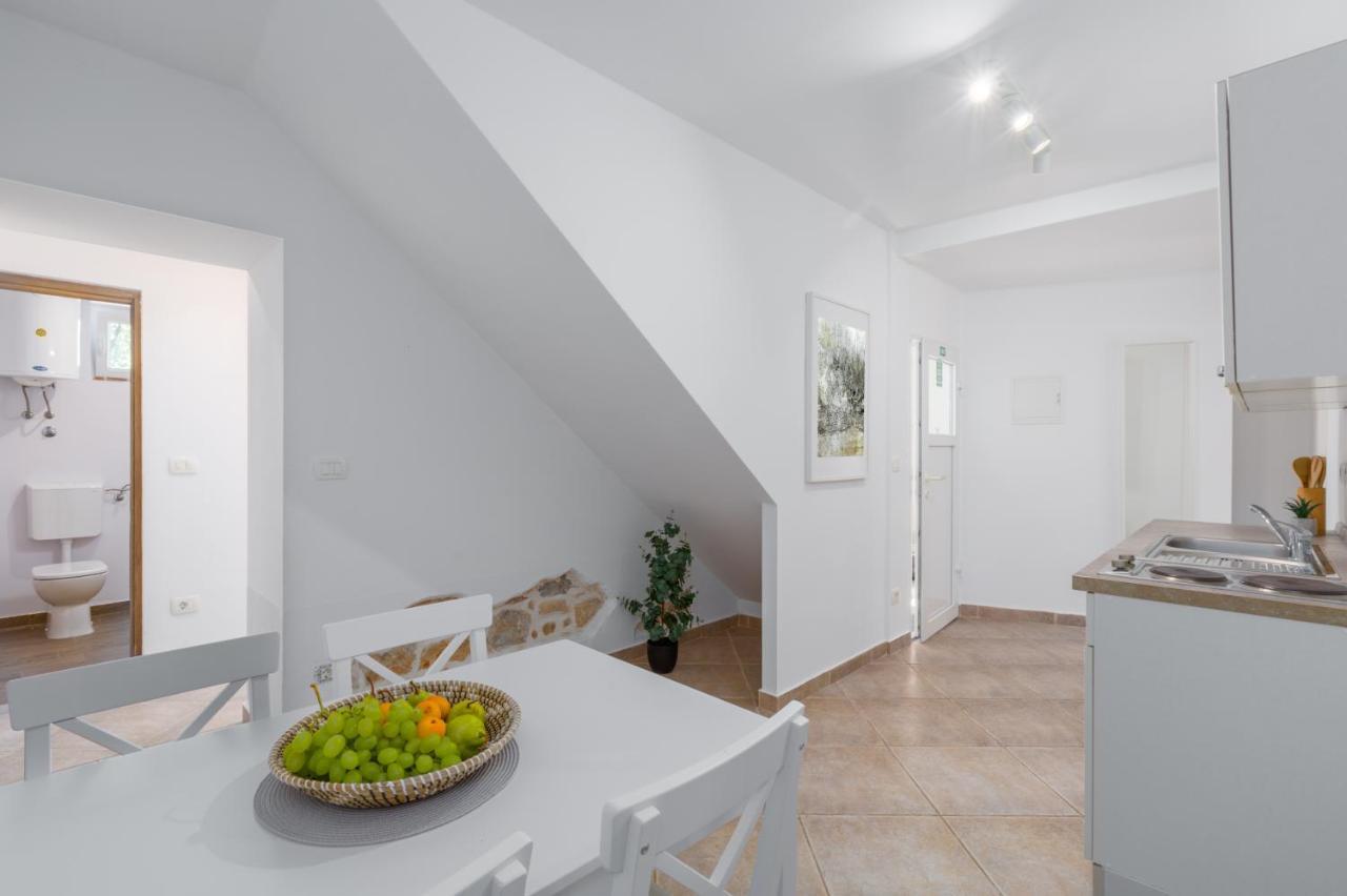 Apartments Agata Novigrad  Bagian luar foto
