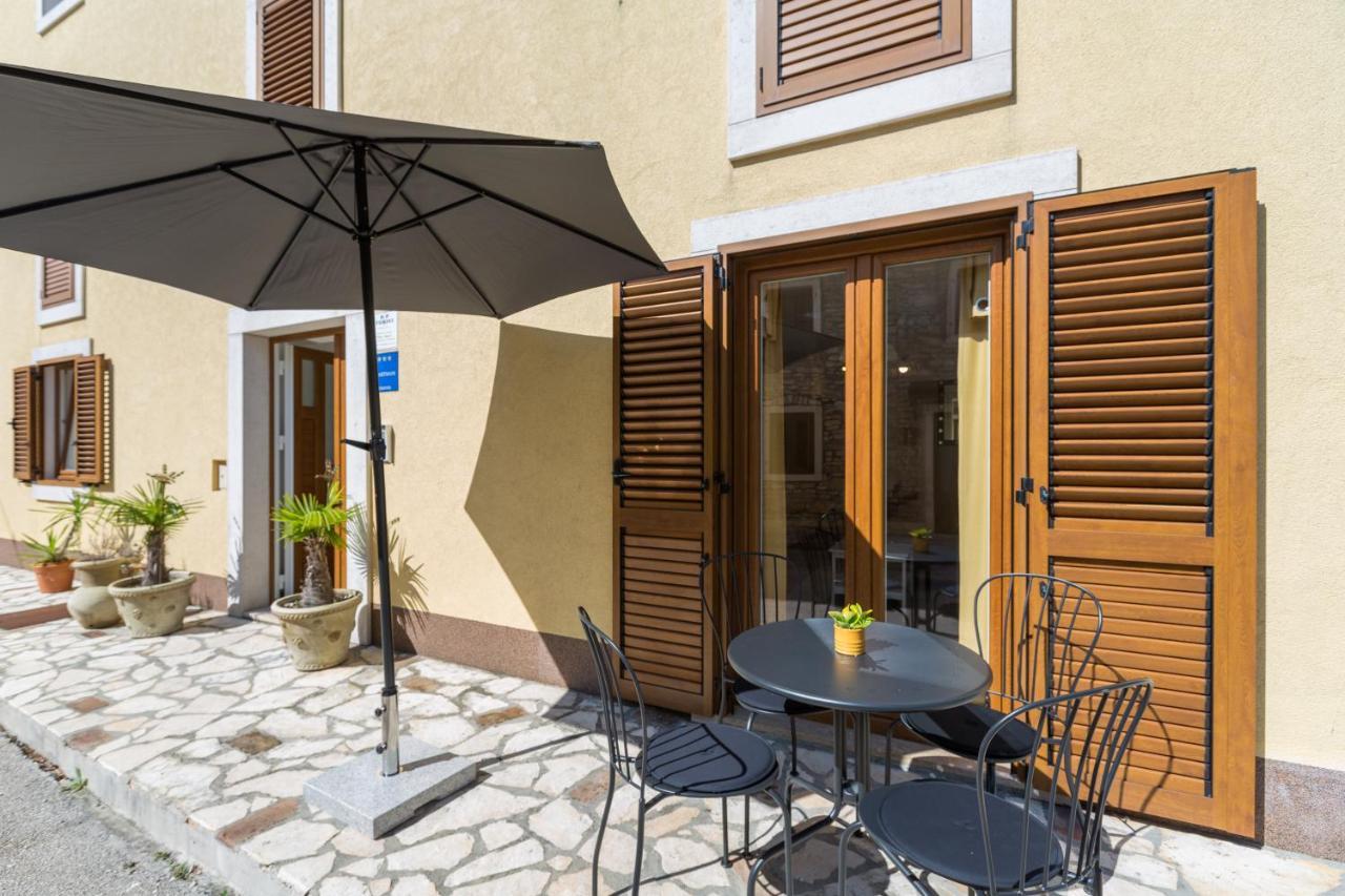 Apartments Agata Novigrad  Bagian luar foto