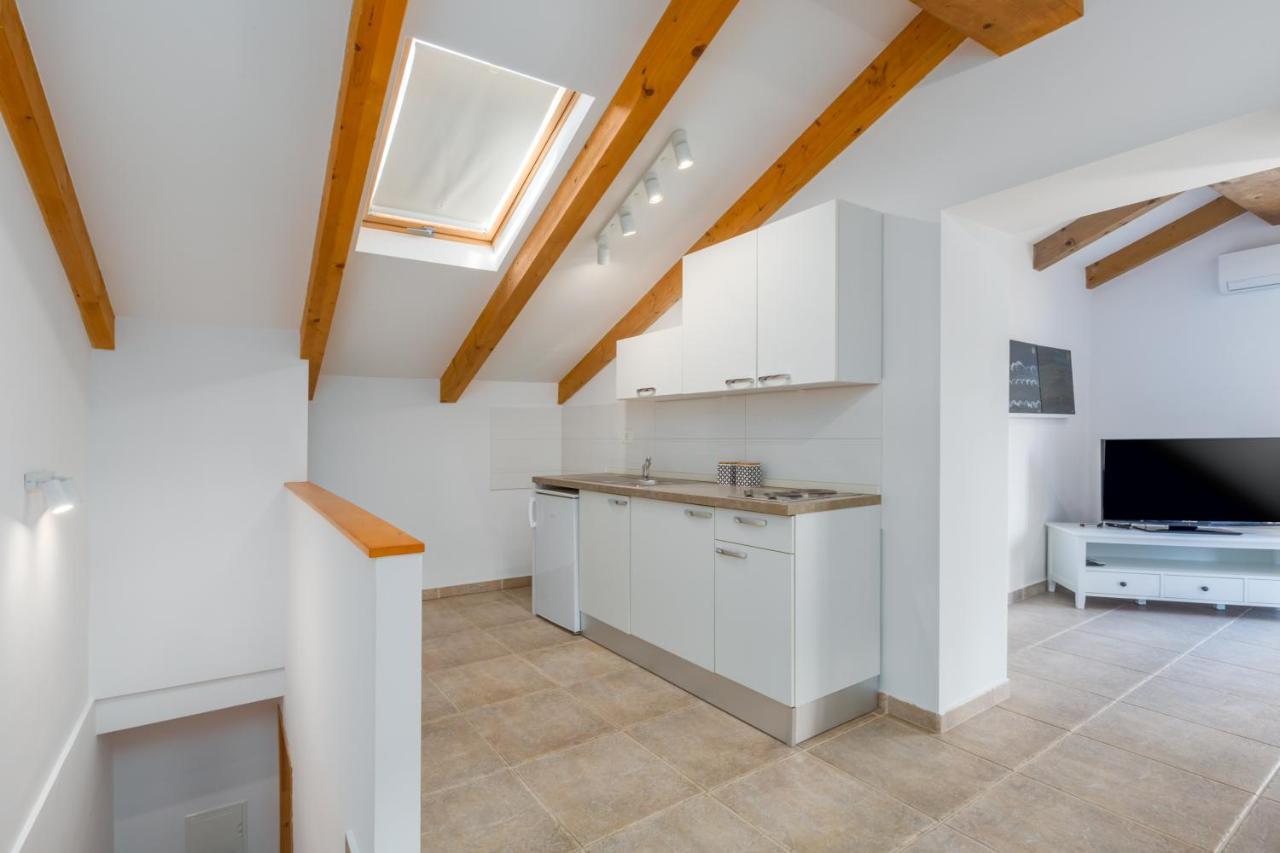 Apartments Agata Novigrad  Bagian luar foto