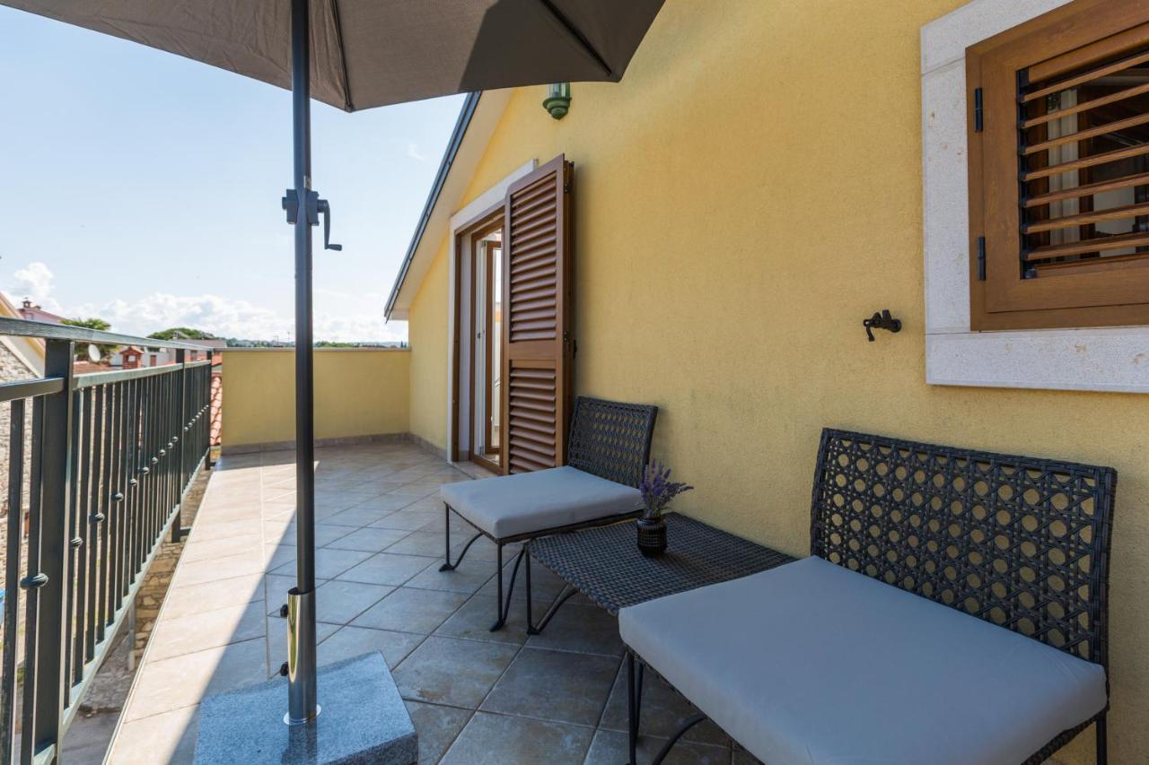 Apartments Agata Novigrad  Bagian luar foto